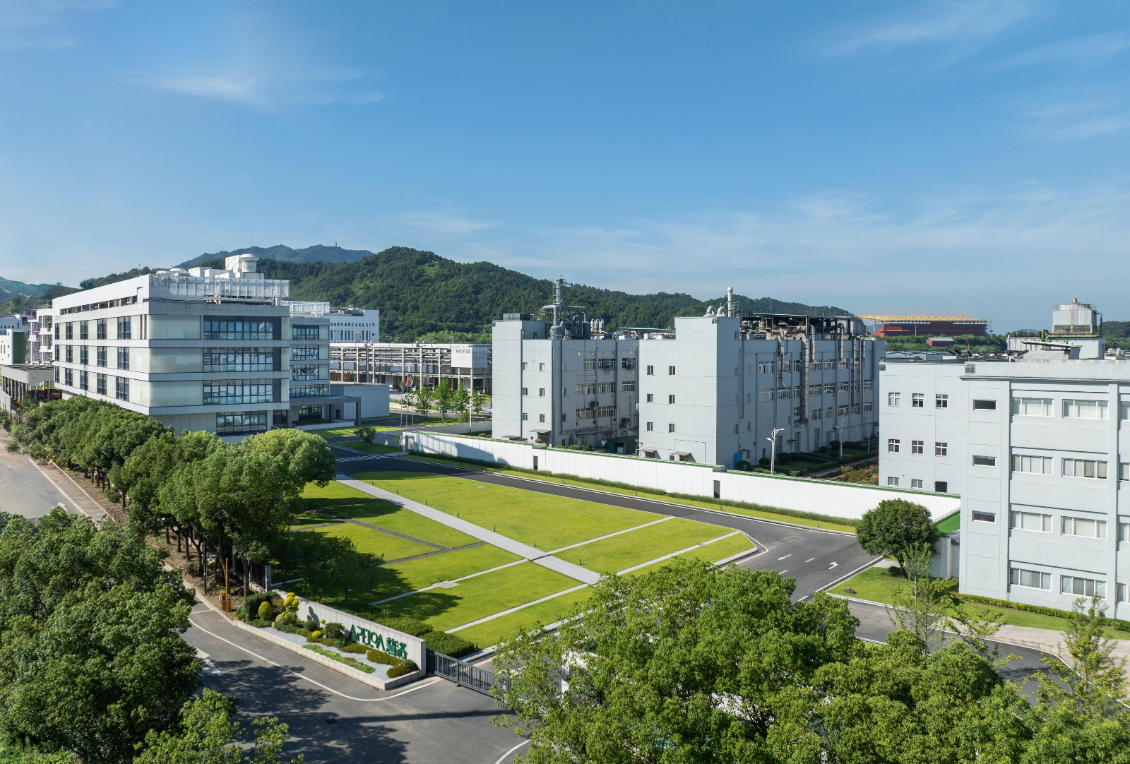 外景:家園一期大門(2)25.7(1).jpg